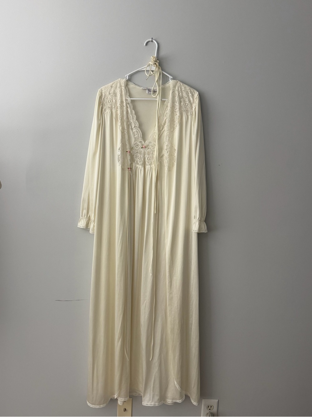 Vanity Fair Vintage S Nightgown Long Sleeve Maxi Cream Lace Trim Sleepwear